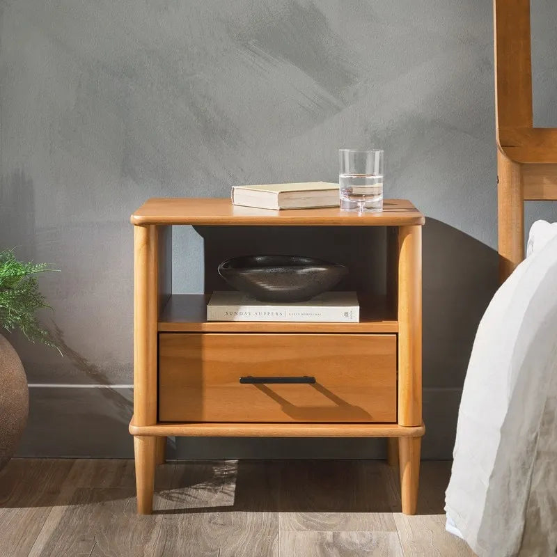 Table de chevet transitionnelle à fuseaux en bois massif