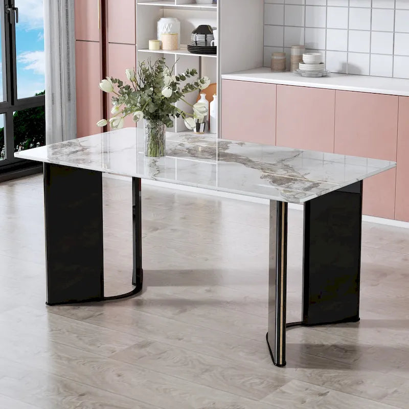 table de salle à manger rectangulaire, plateau en imitation marbre blanc, pieds de table en MDF avec bandes décoratives en métal doré